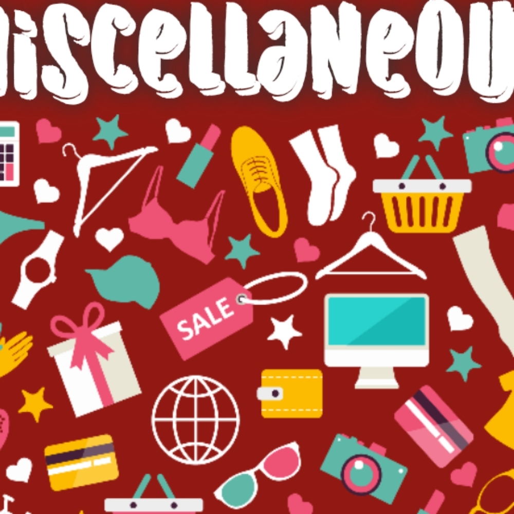 Random Stuff in my closet 🤠